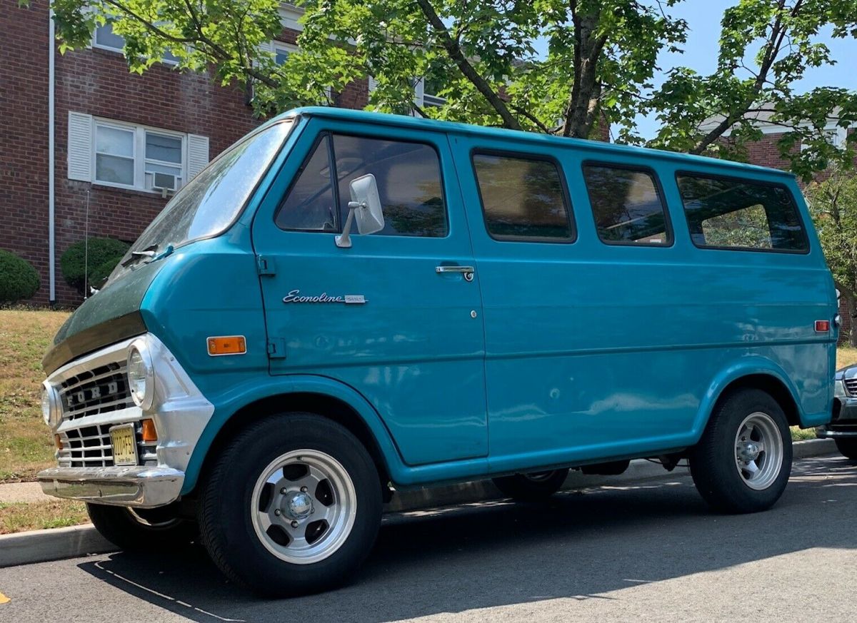 1970 Ford E-Series Van