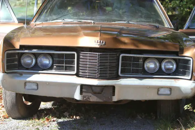 1970 Ford LTD Country Squire woody