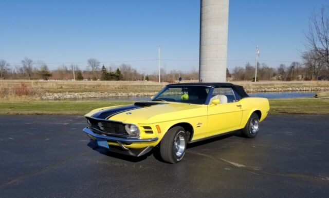 1970 Ford Mustang 76B Deluxe Convertible