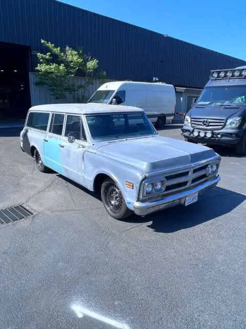 1970 GMC Suburban