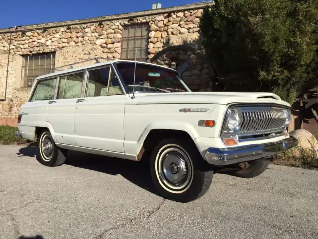 1970 Jeep Wagoneer