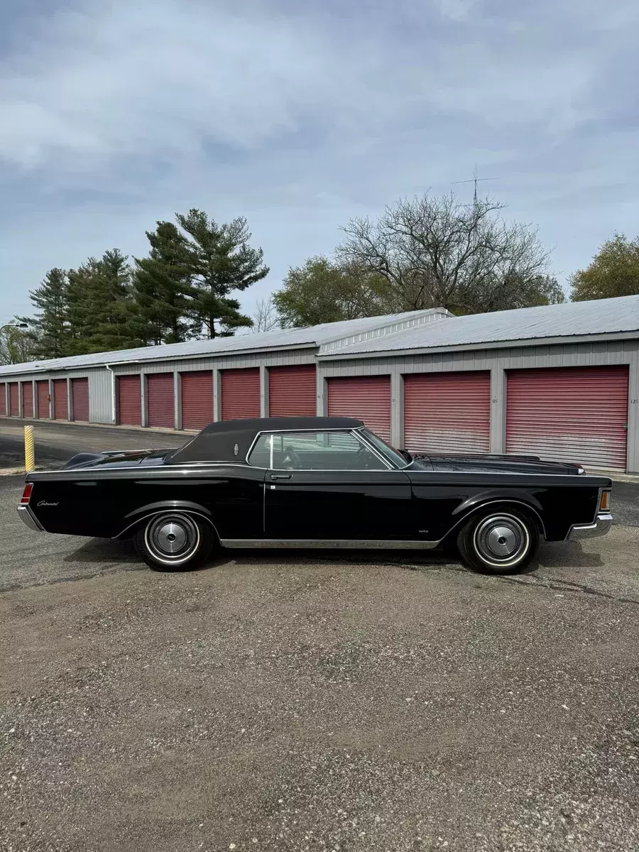 1970 Lincoln Continental luxury