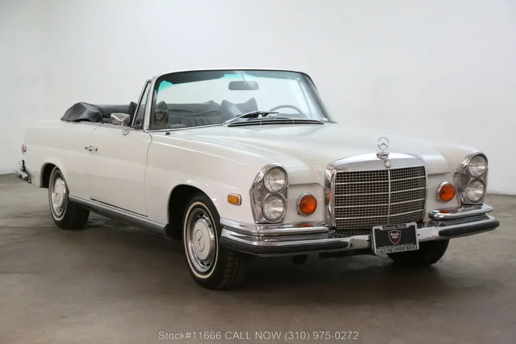 1970 Mercedes-Benz 200-Series Low Grille Cabriolet