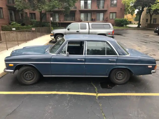 1970 Mercedes-Benz 200-Series Base