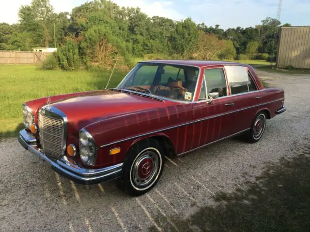 1970 Mercedes-Benz 200-Series