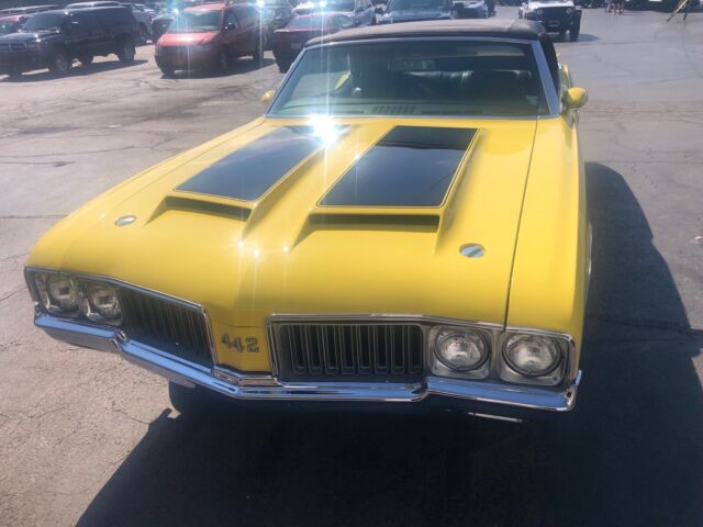 1970 Oldsmobile 442 black