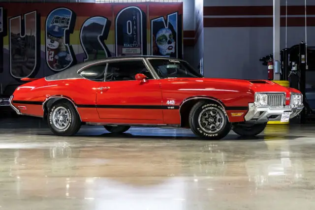 1970 Oldsmobile 442 Holiday Coupe