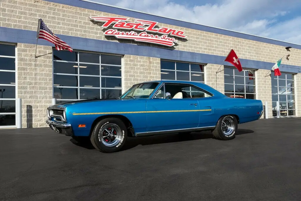 1970 Plymouth Road Runner 4-Speed 383 B5 Blue