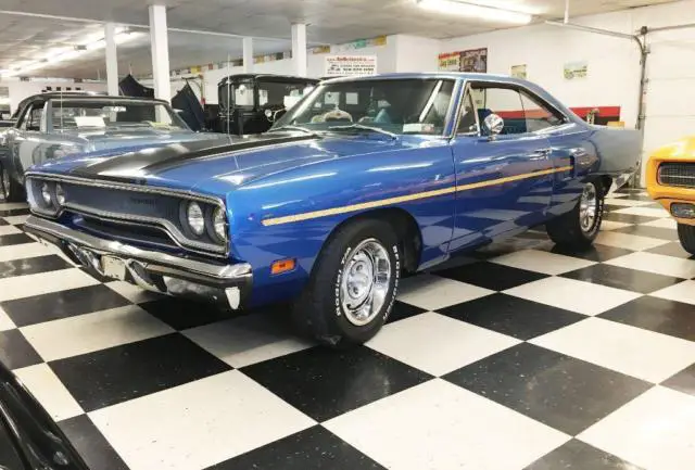 1970 Plymouth Road Runner 4 SPEED SIX PACK