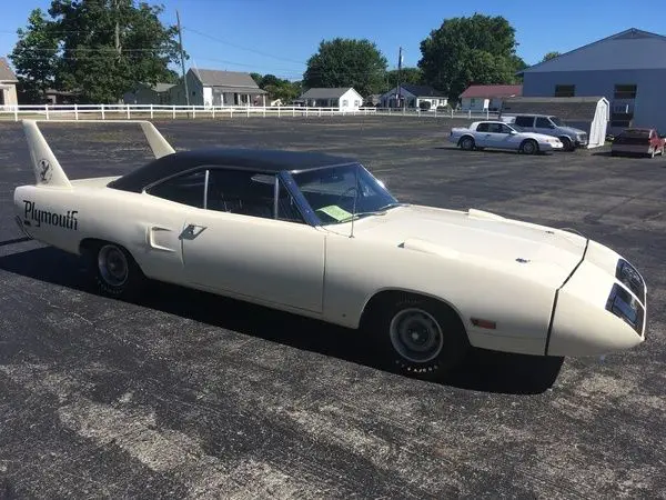 1970 Plymouth Road Runner Superbird