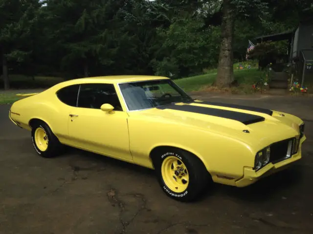 1970 Oldsmobile Cutlass Custom Rallye Stripes