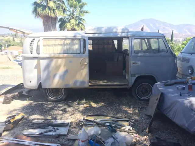 1970 Volkswagen Bus/Vanagon RUNNING, DRIVING, READY FOR RESTORATION!