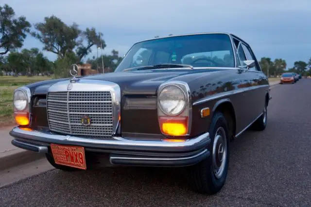 1971 Mercedes-Benz 200-Series W114