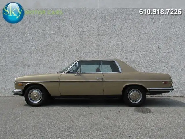 1971 Mercedes-Benz 200-Series