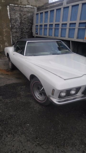 1971 Buick Riviera two door sedan