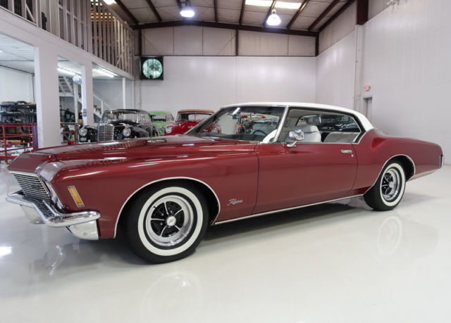 1971 Buick Riviera 2-Door Coupe 