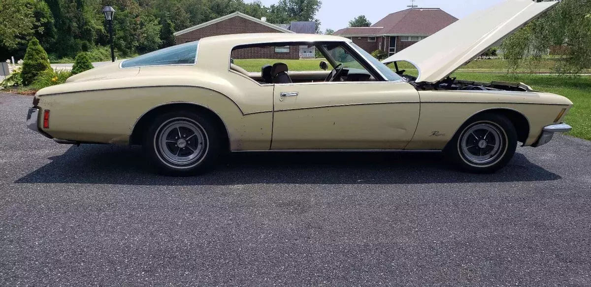 1971 Buick Riviera Base