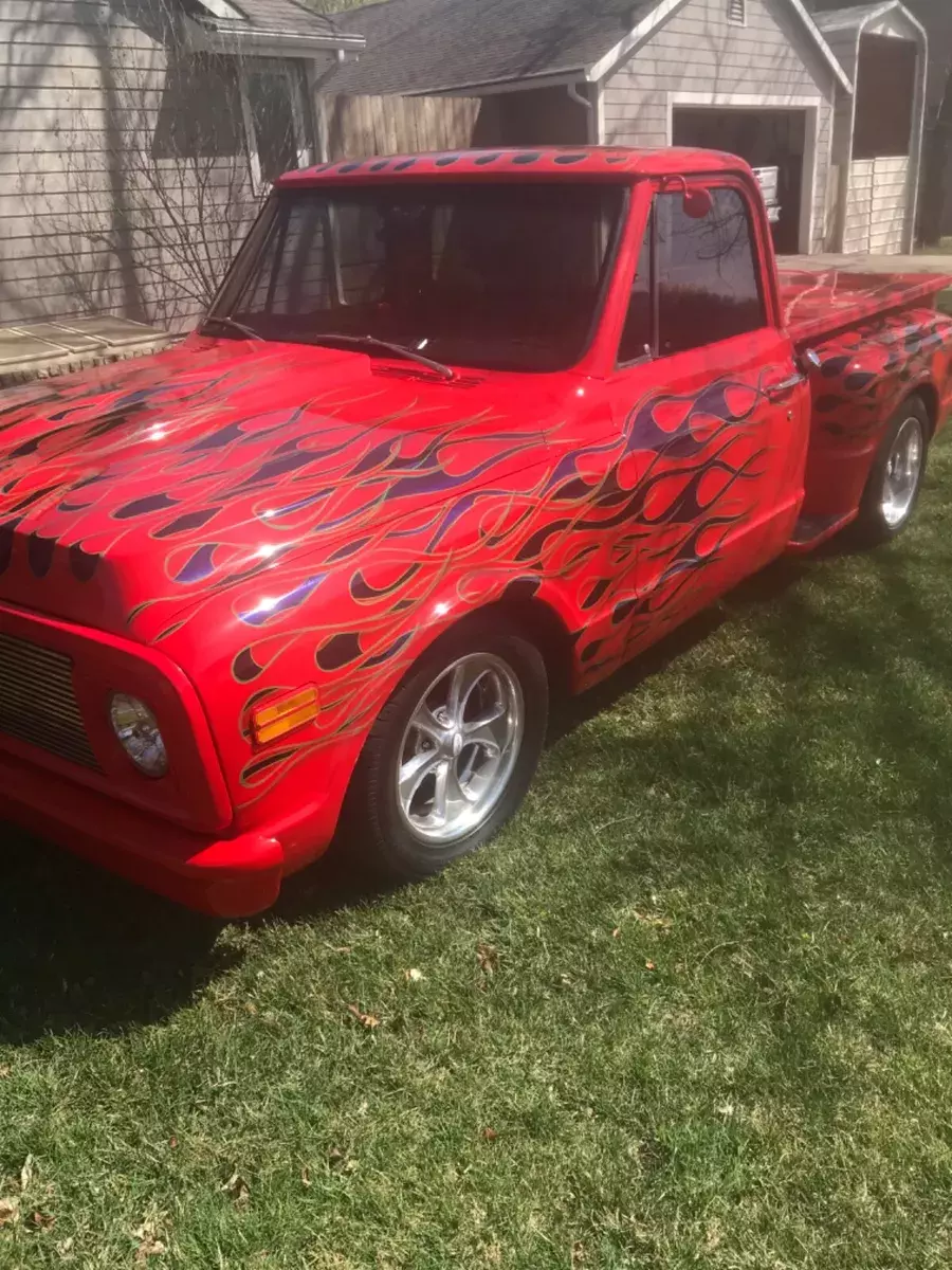 1971 C10 Chevy Truck. 572, 620 hp, overdrive. 3:73 12 bolt positrac 1971 Chevrolet C-10