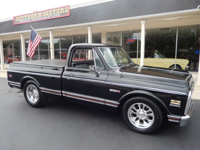 1971 Chevrolet C/K Pickup 1500 Hounds tooth