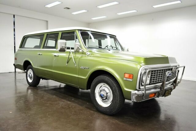 1971 Chevrolet Suburban --