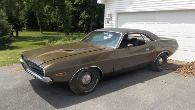 1971 Dodge Challenger new interior and NOS trim