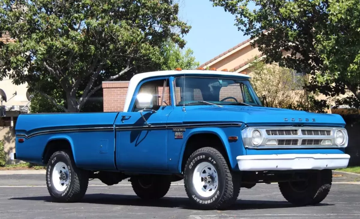 1971 Dodge Power Wagon W200 4X4 383 4 SPEED MANUAL