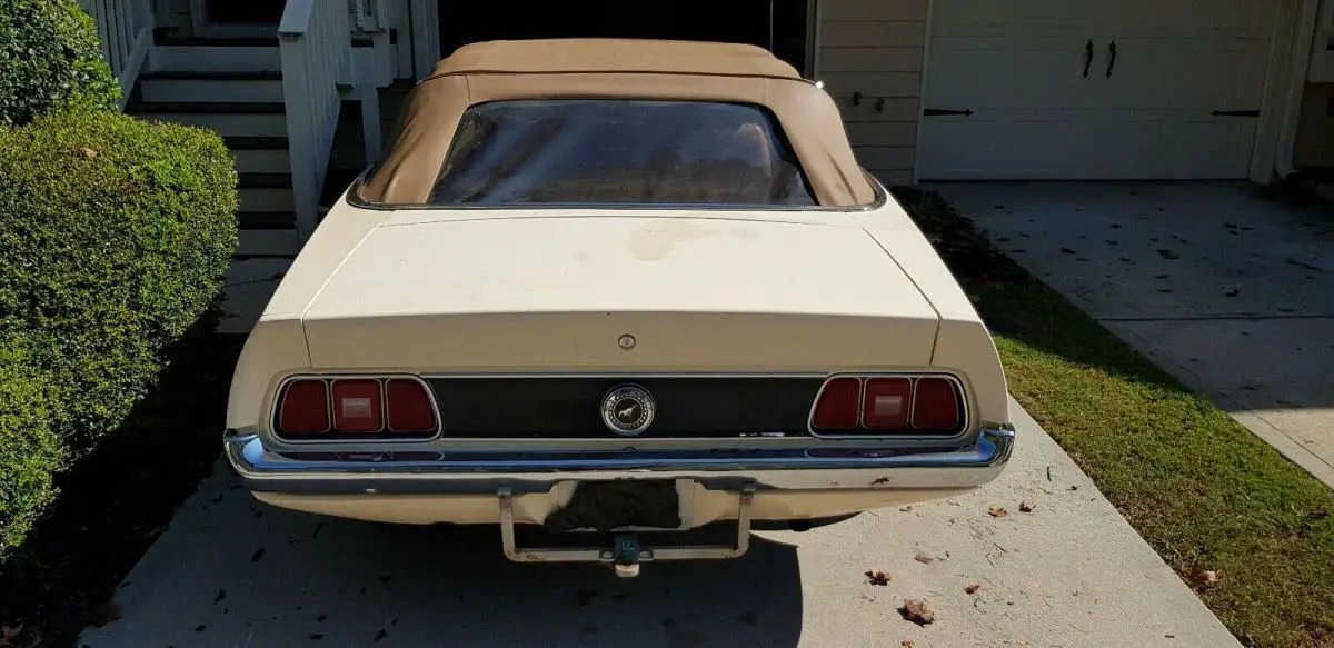 1971 Ford Mustang leather