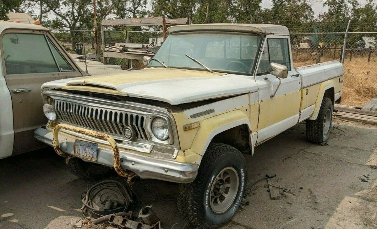 1971 Jeep J2000