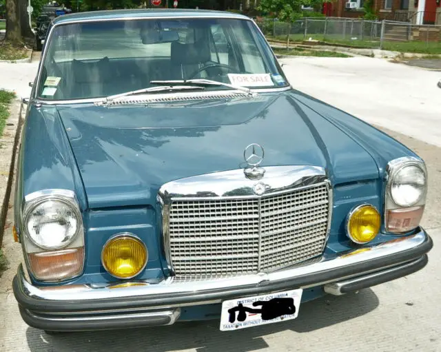 1971 Mercedes-Benz 200-Series