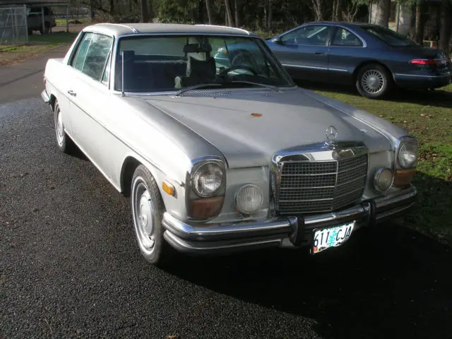 1971 Mercedes-Benz 200-Series