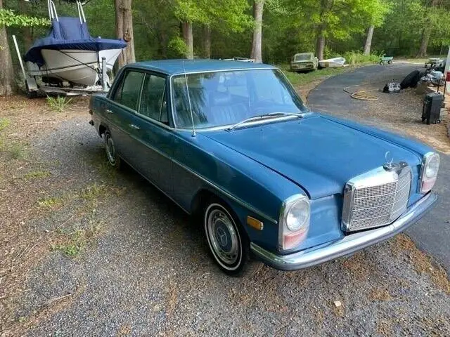 1971 Mercedes-Benz 220