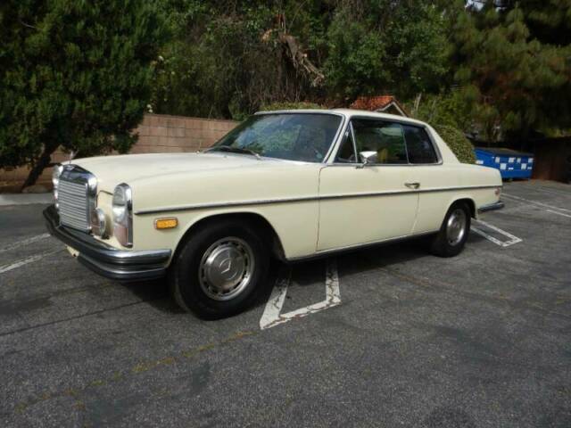 1971 Mercedes-Benz 200-Series 250C