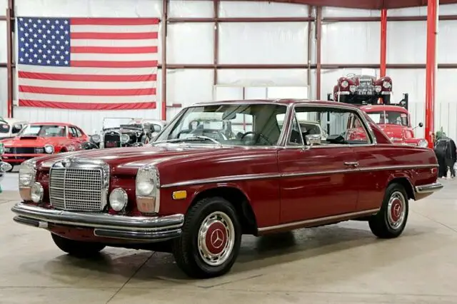 1971 Mercedes-Benz 200-Series --