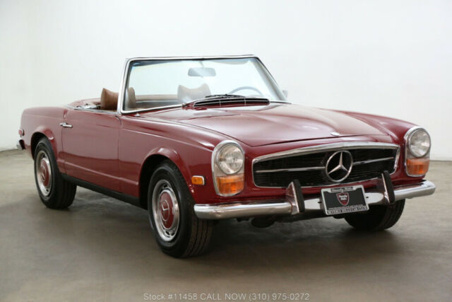 1971 Mercedes-Benz 200-Series Pagoda