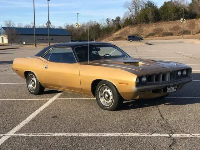 1971 Plymouth Barracuda A/C, power disc brakes and deluxe interior