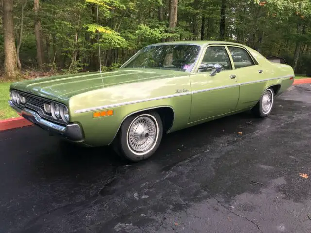 1971 Plymouth Satellite Custom 4 door