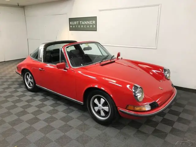 1971 Porsche 911 TARGA 2.2L, 5-SPEED. A/C. FUCHS ALLOYS.