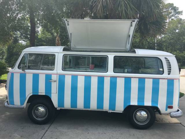 1971 Volkswagen Bus/Vanagon