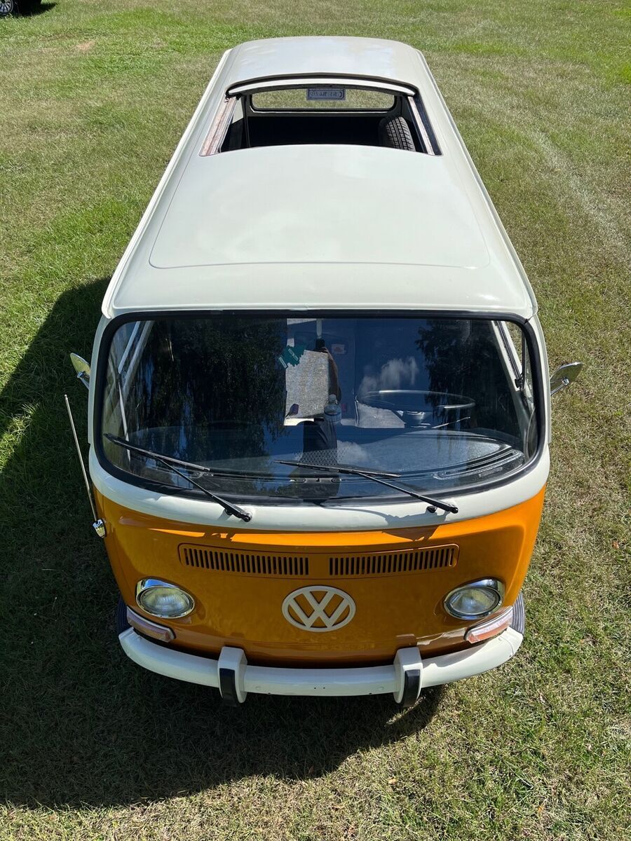 1971 Volkswagen Transporter Bus