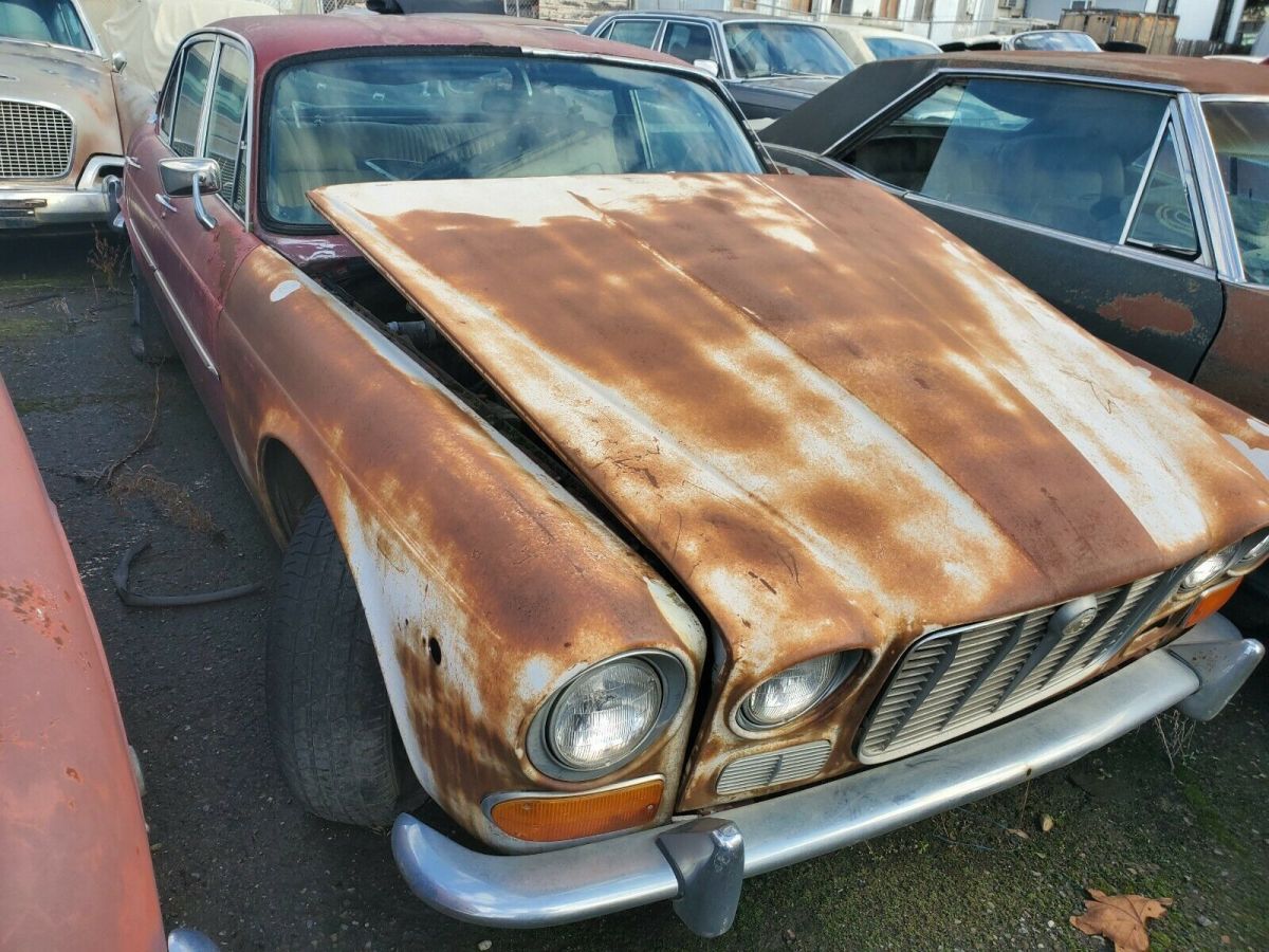 1971 Jaguar XJ6 Series