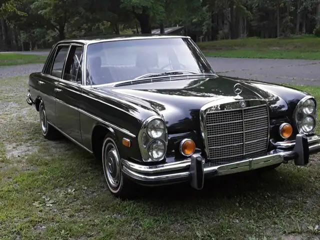 1972 Mercedes-Benz 280-Series