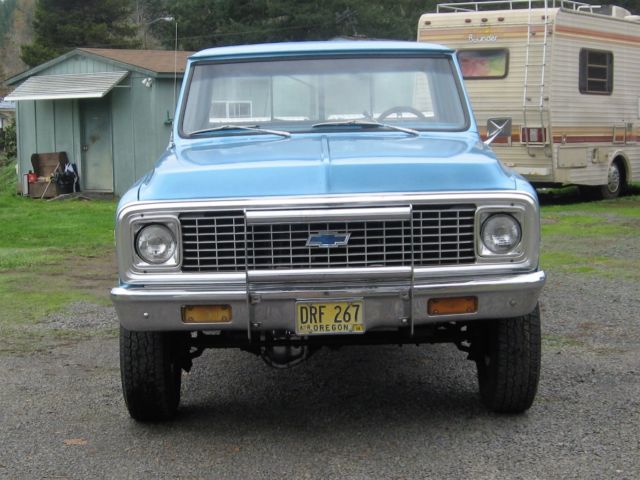 1972 Chevrolet C/K Pickup 2500 no it is the smooth body no trim