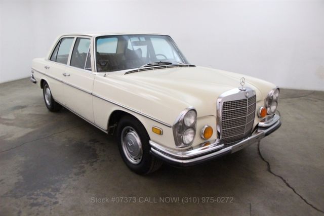 1972 Mercedes-Benz 200-Series 4.5