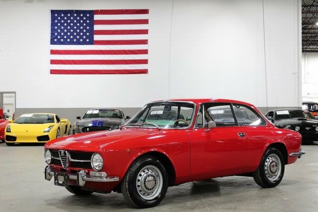 1972 Alfa Romeo GT --