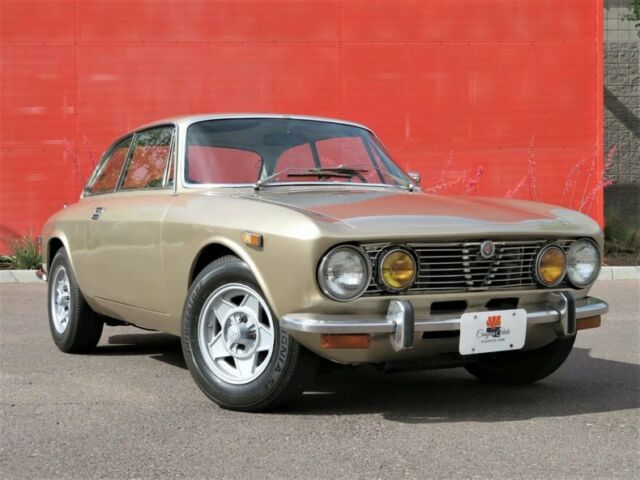 1972 Alfa Romeo 2000 GT Veloce