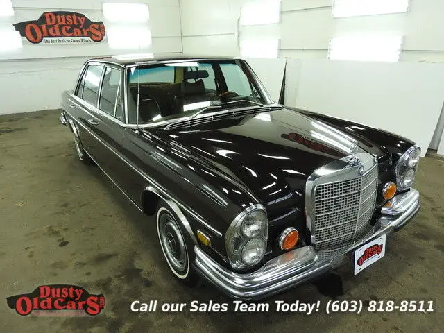 1972 Mercedes-Benz 200-Series Runs Drives Body Inter Vgood 4.5L V8 3 spd auto