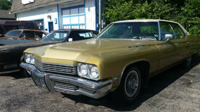 1972 Buick Electra 4 door hardtop   no posts