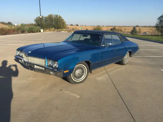 1972 Buick Skylark Sedan 4 Door - Vinyl top