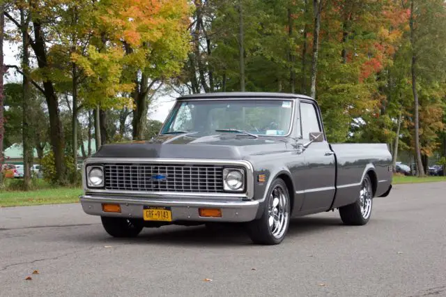 1972 Chevrolet C-10 Custom Deluxe