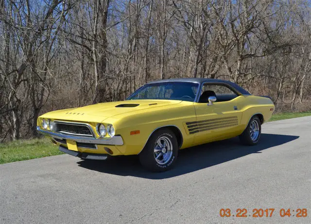 1972 Dodge Challenger 2 DOOR HARDTOP